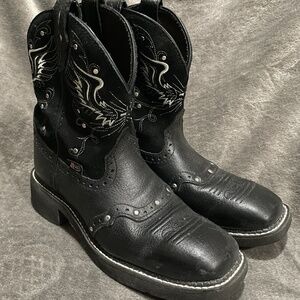 ANDRA 8" WESTERN JUSTIN GYPSY BOOTS